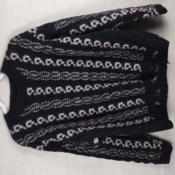 Davis & Squire Hand Knit Shetland Wool Black Crew Neck Cable Knit Sweater - Picture 11 of 11